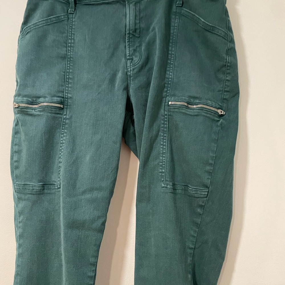 Beautiful emerald green pants by Cosmic Blue Love size 33 -